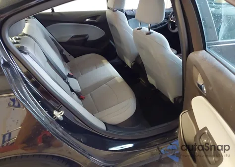 2019 Chevrolet Cruze Ls z USA, uszkodzony, nr VIN 1G1BC5SM8K7106065